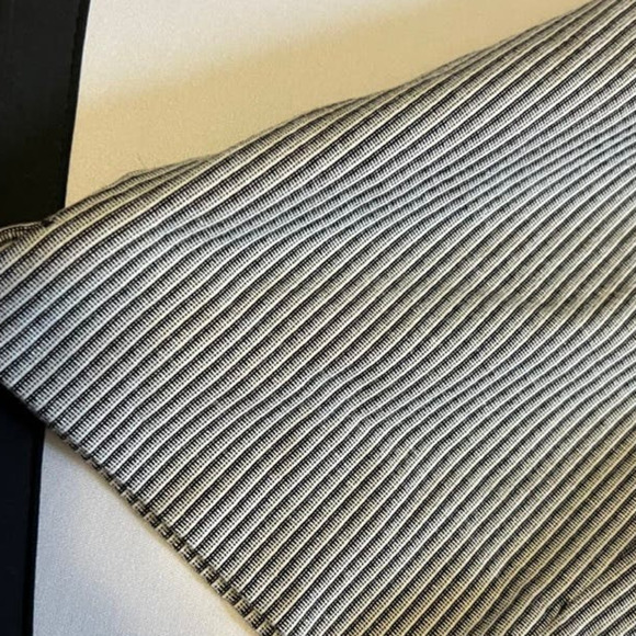 Banana Republic Black White Striped cropped pants 6 - Picture 3 of 11